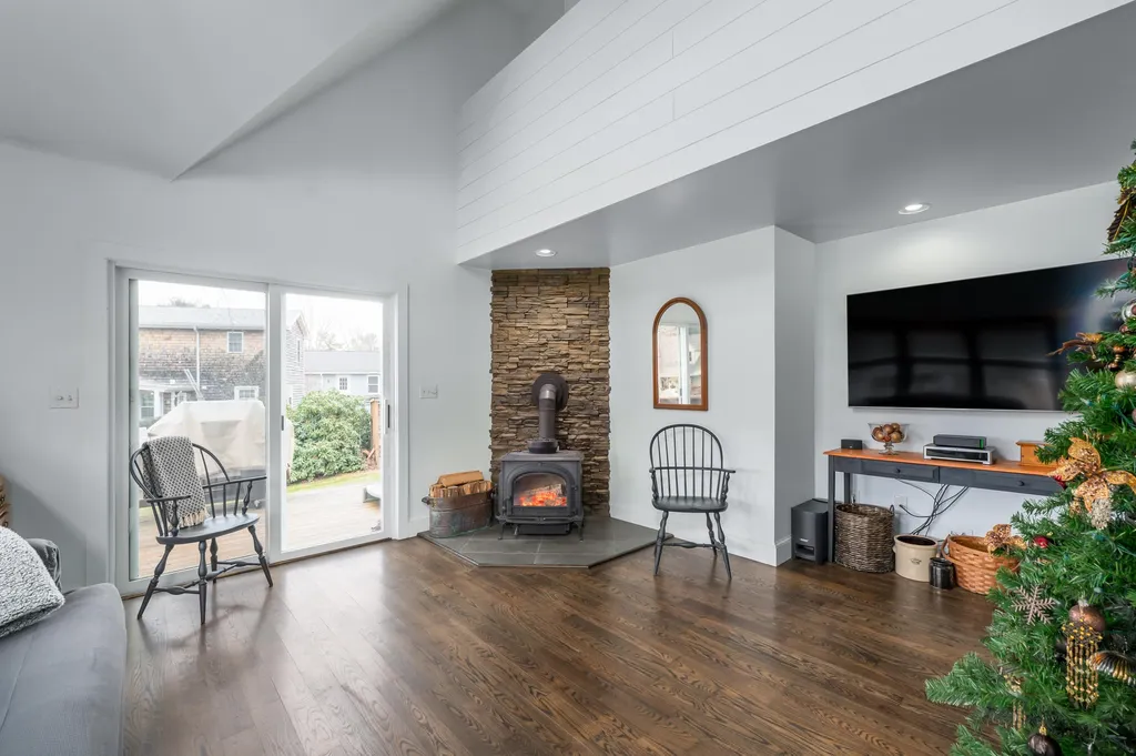 305 Houde Road Eliot ME 03903