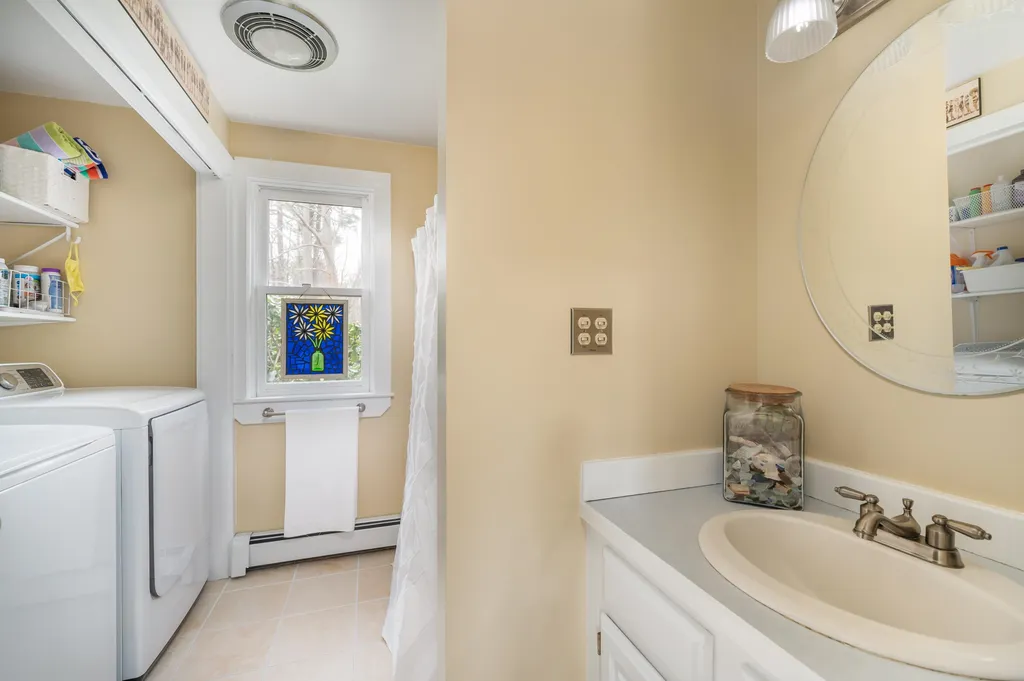305 Houde Road Eliot ME 03903