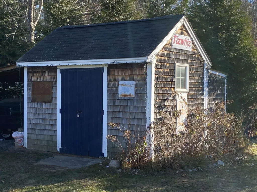 305 Houde Road Eliot ME 03903
