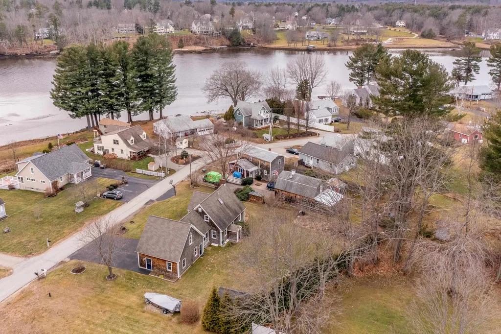 305 Houde Road Eliot ME 03903