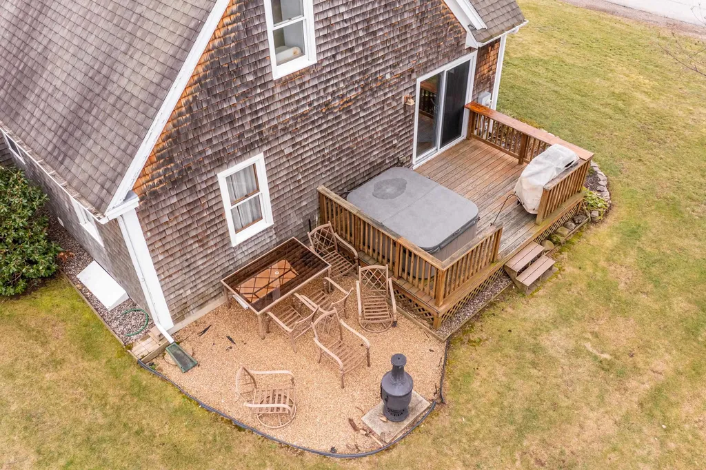 305 Houde Road Eliot ME 03903