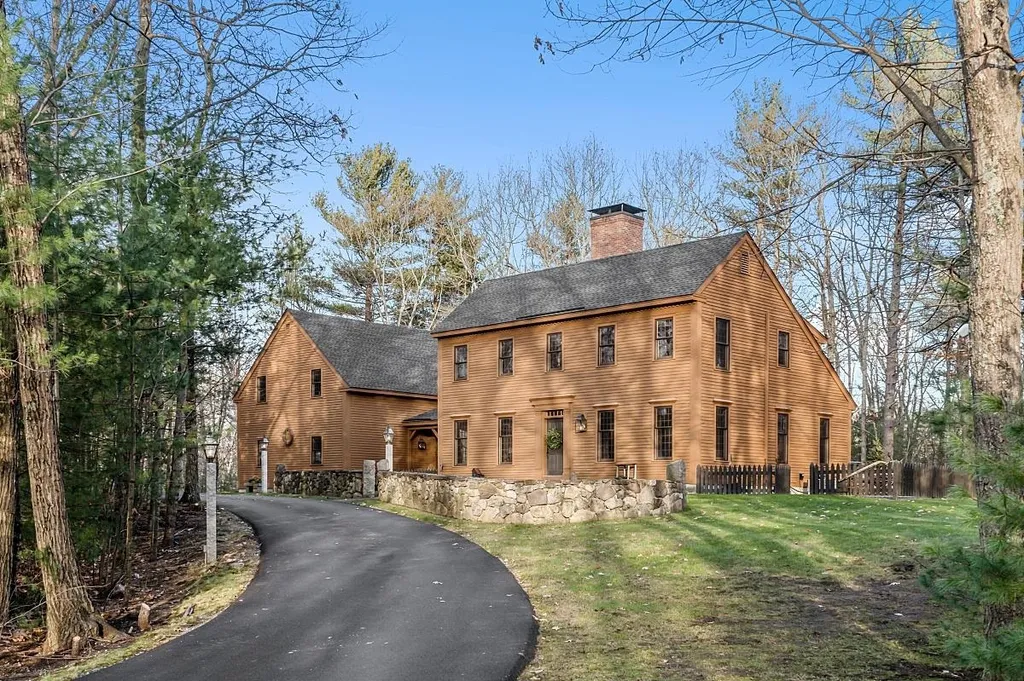 21 Farrwood Road Windham NH 03087