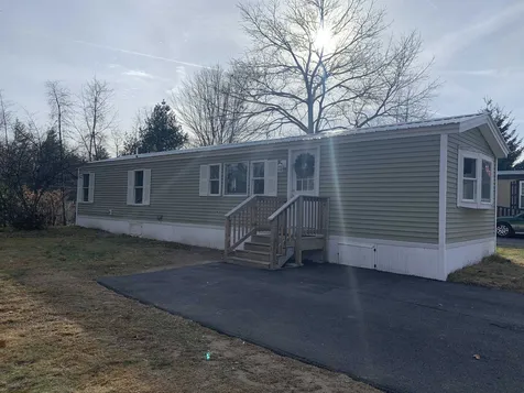 47 Crystal Springs Way Somersworth NH 03878
