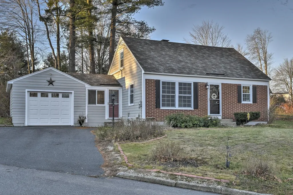 13 Crestview Street Keene NH 03431
