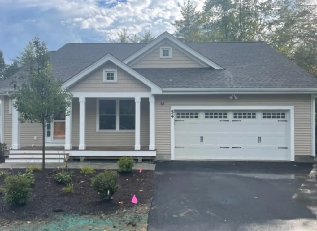 54 Three Ponds Drive Brentwood NH 03833