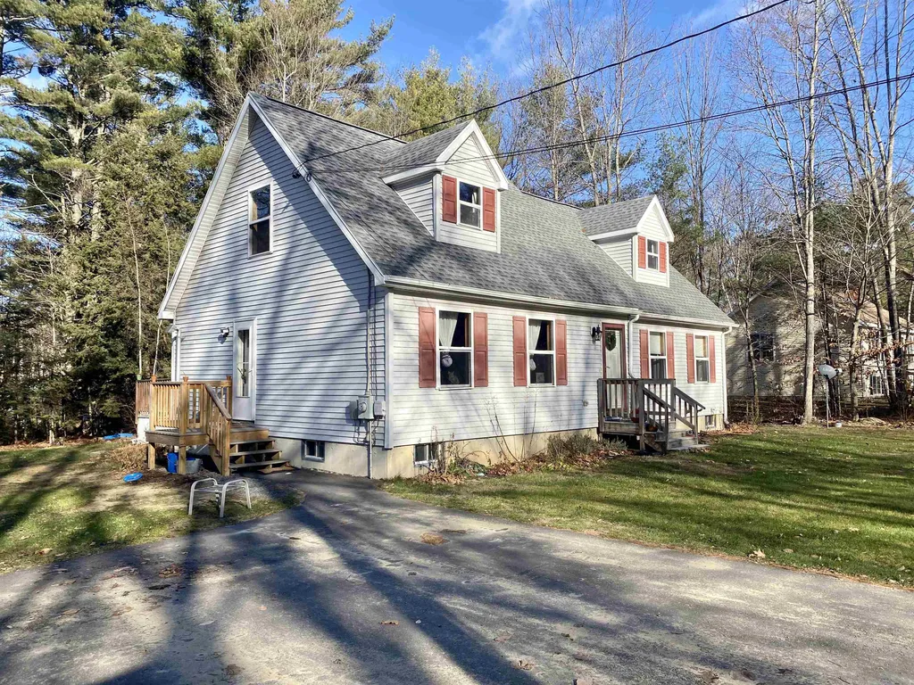 11 Sampson Drive Barnstead NH 03225-3303