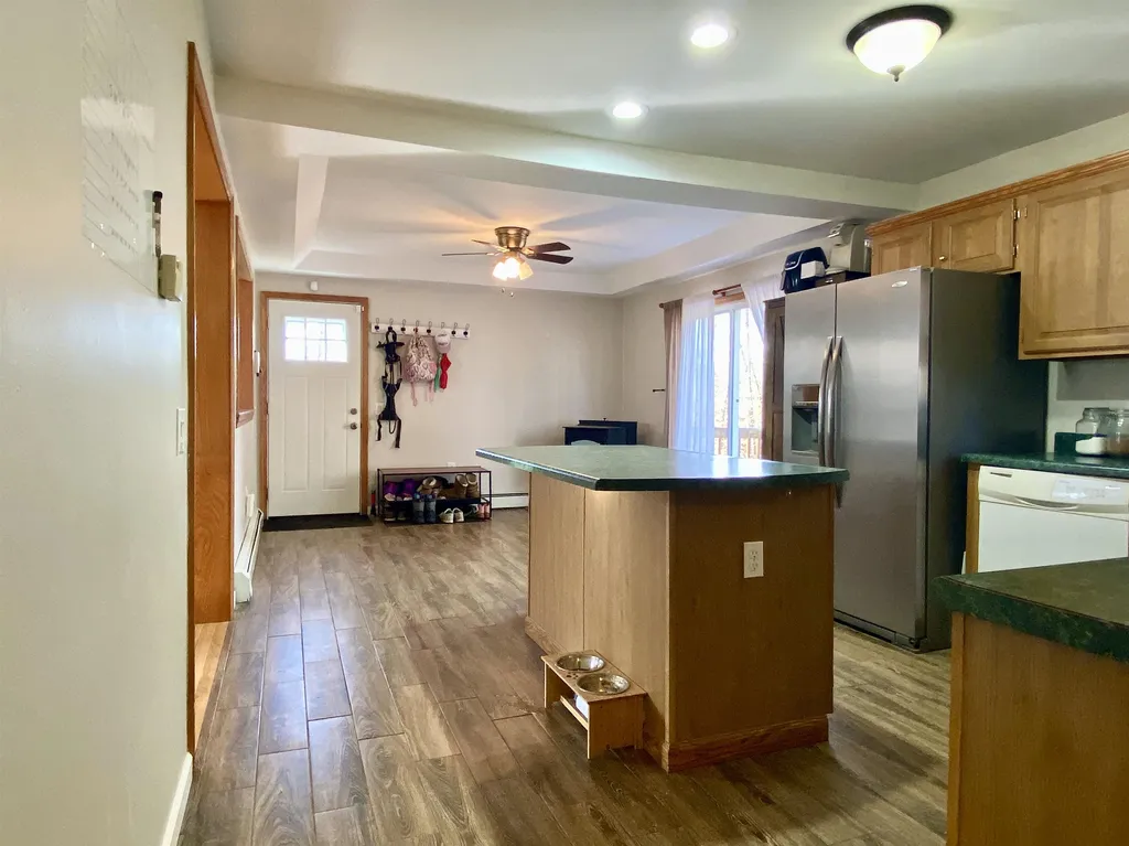 11 Sampson Drive Barnstead NH 03225-3303