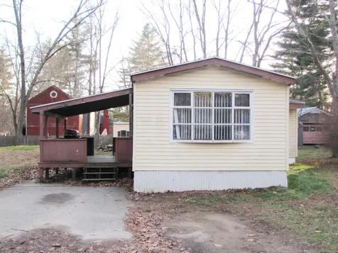 4 Debra Avenue Raymond NH 03077