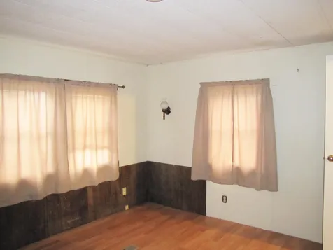 4 Debra Avenue Raymond NH 03077