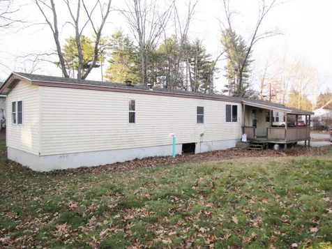 4 Debra Avenue Raymond NH 03077