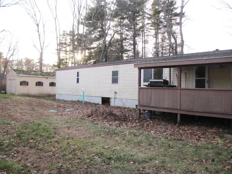 4 Debra Avenue Raymond NH 03077