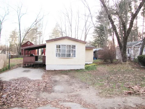 4 Debra Avenue Raymond NH 03077