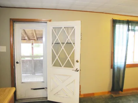 4 Debra Avenue Raymond NH 03077