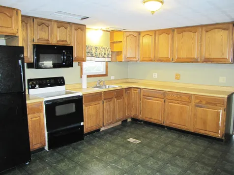 4 Debra Avenue Raymond NH 03077
