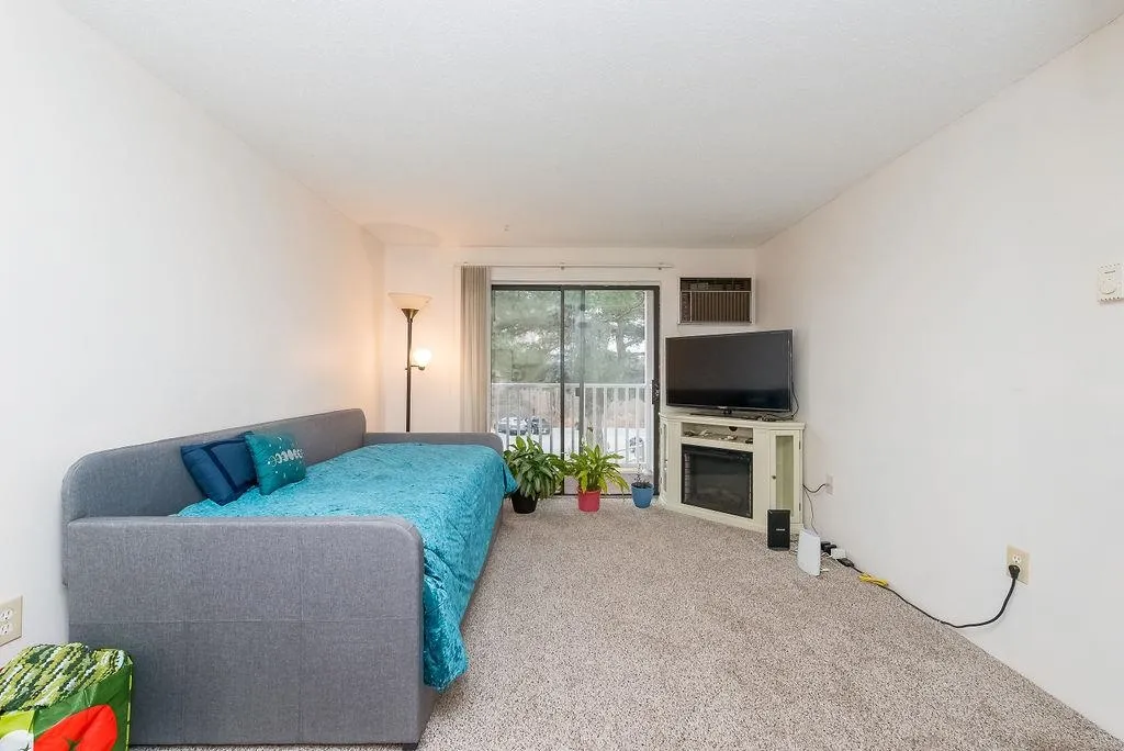 281 Great Bay Woods Newmarket NH 03857