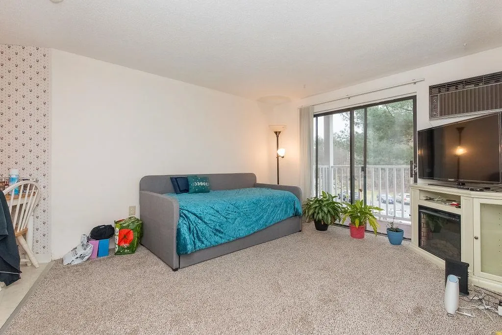 281 Great Bay Woods Newmarket NH 03857