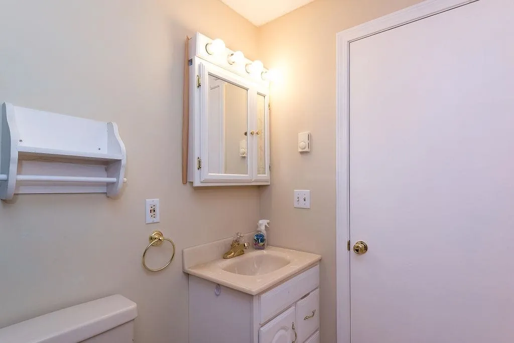 281 Great Bay Woods Newmarket NH 03857