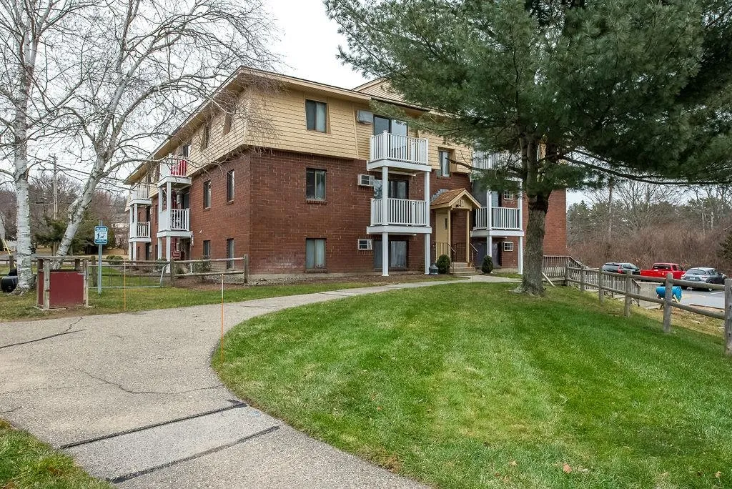 281 Great Bay Woods Newmarket NH 03857