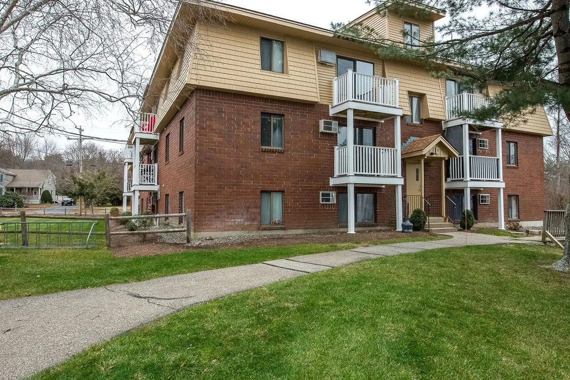 281 Great Bay Woods Newmarket NH 03857