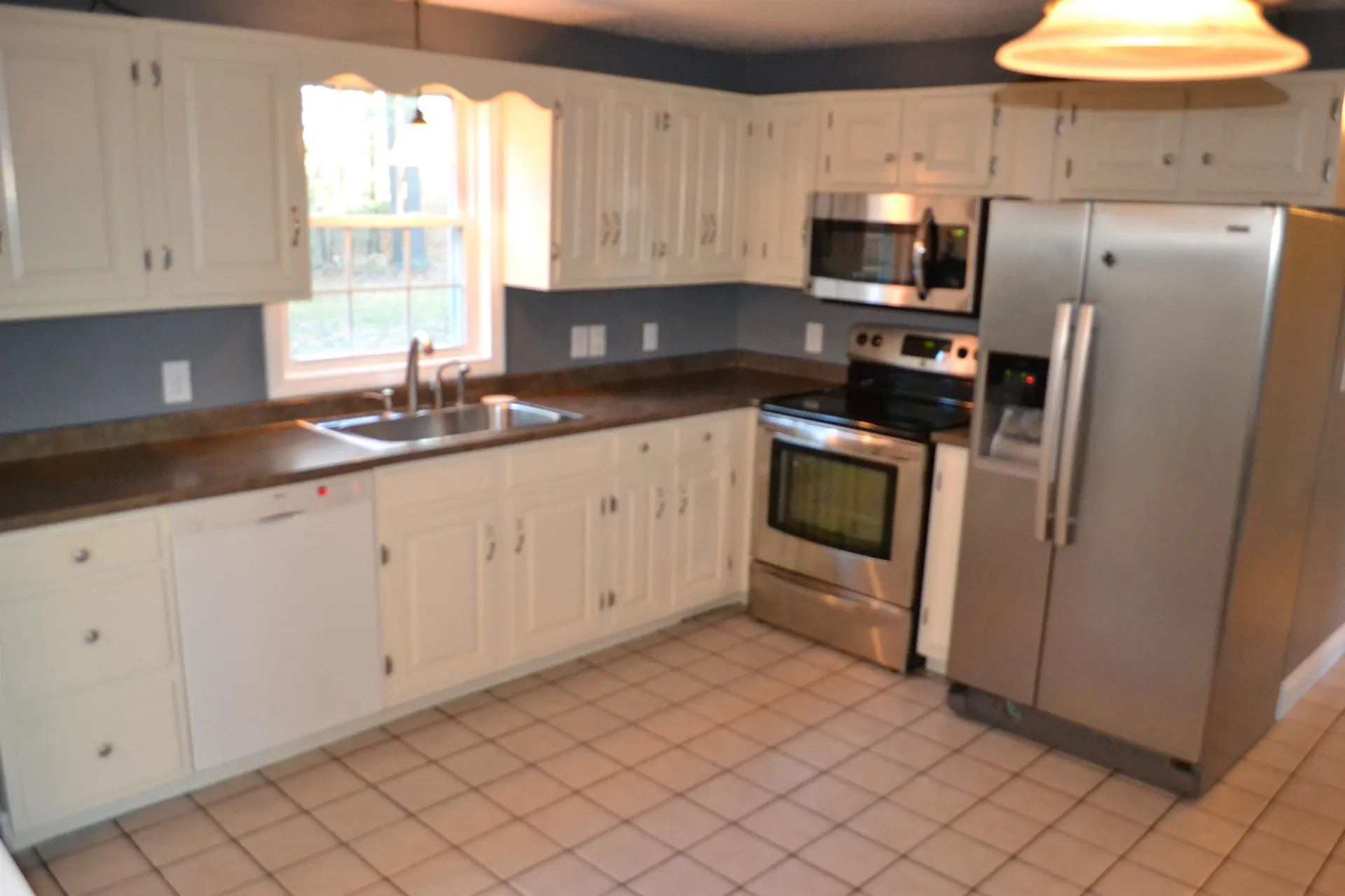 10 Madden Road Derry NH 03038
