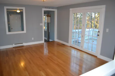 10 Madden Road Derry NH 03038