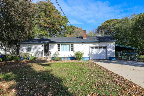 83 Portsmouth Avenue Manchester NH 03109