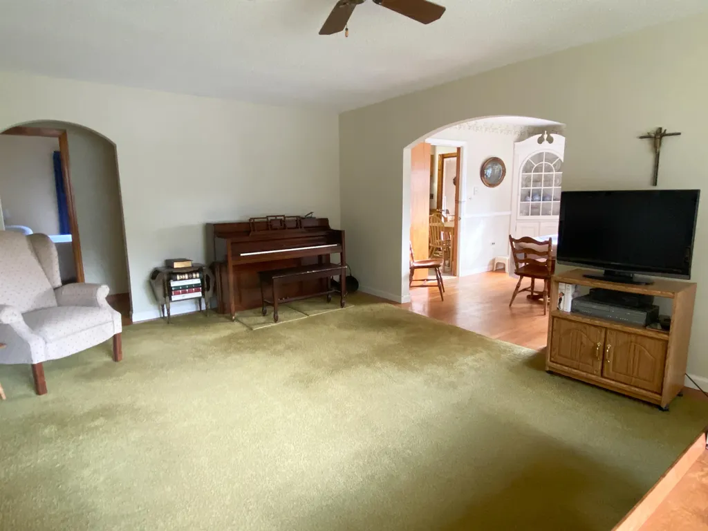 15 Thompson Avenue Ludlow VT 05149