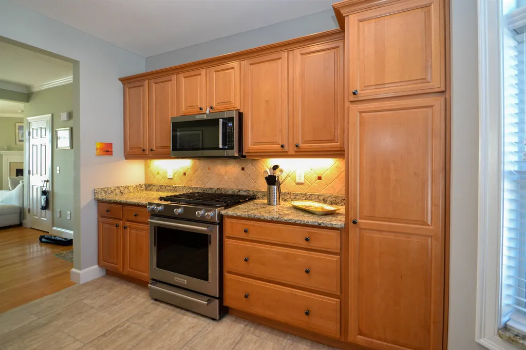 24 Harbor Road Hampton NH 03842