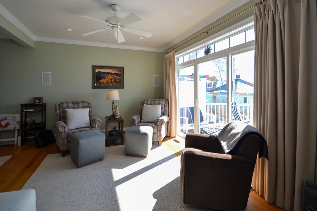 24 Harbor Road Hampton NH 03842