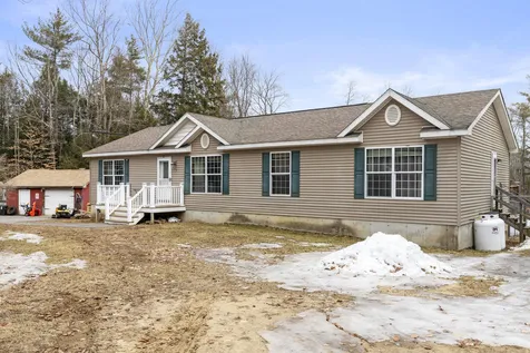 59 Harvey Lake Road Northwood NH 03261