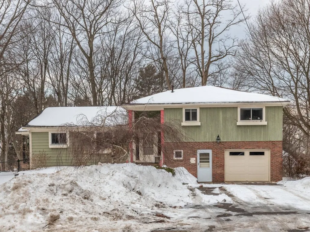 45 Crescent Road Burlington VT 05401
