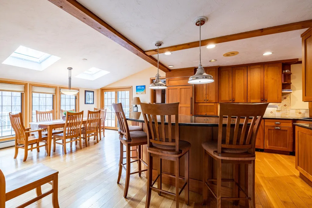 11 Victoria Drive Hampton Falls NH 03844