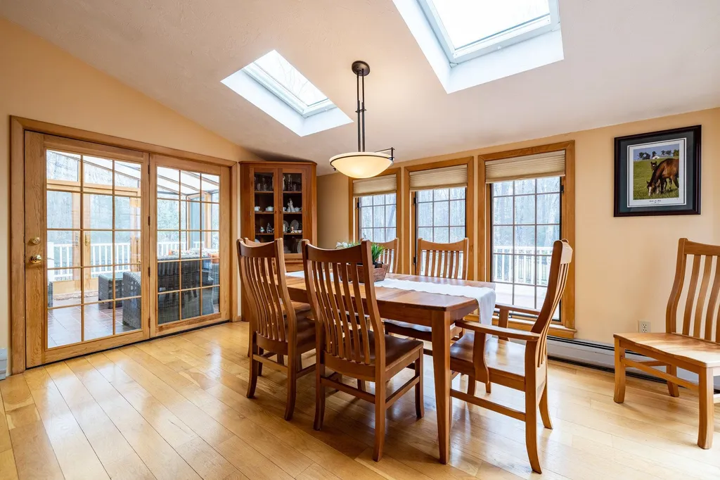 11 Victoria Drive Hampton Falls NH 03844