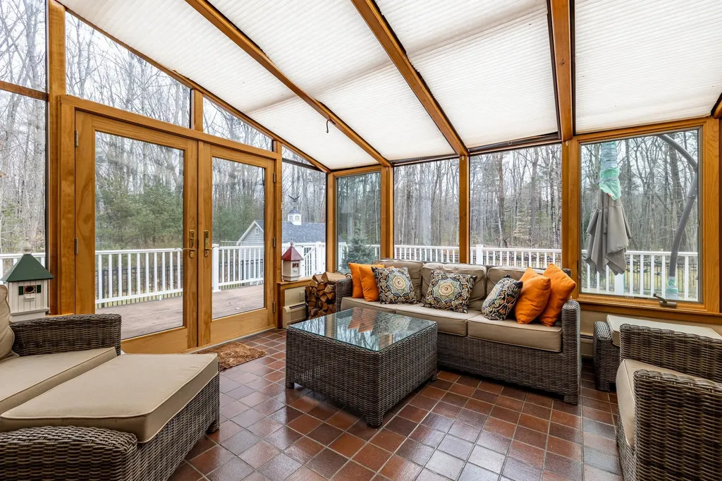 11 Victoria Drive Hampton Falls NH 03844