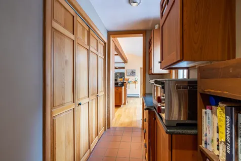 11 Victoria Drive Hampton Falls NH 03844