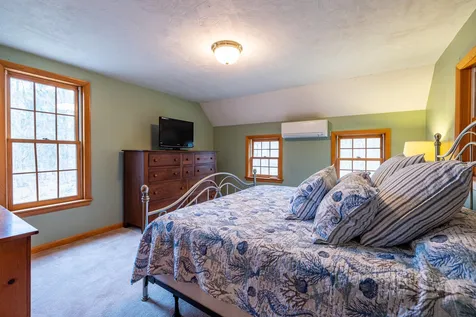 11 Victoria Drive Hampton Falls NH 03844