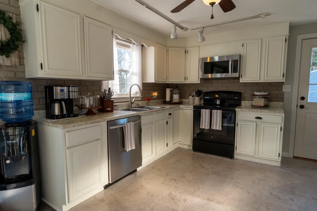 43 Salmon Falls Road Rochester NH 03868