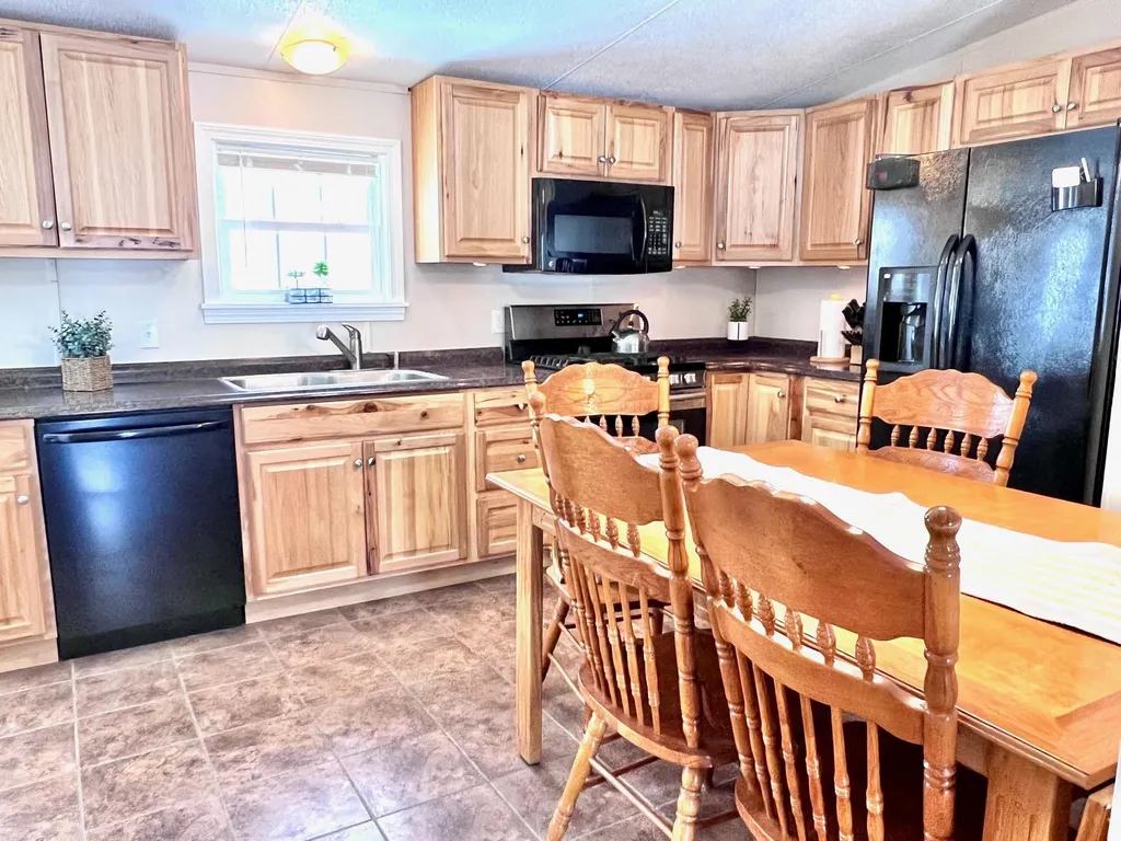 19 Bass Road Northwood NH 03261