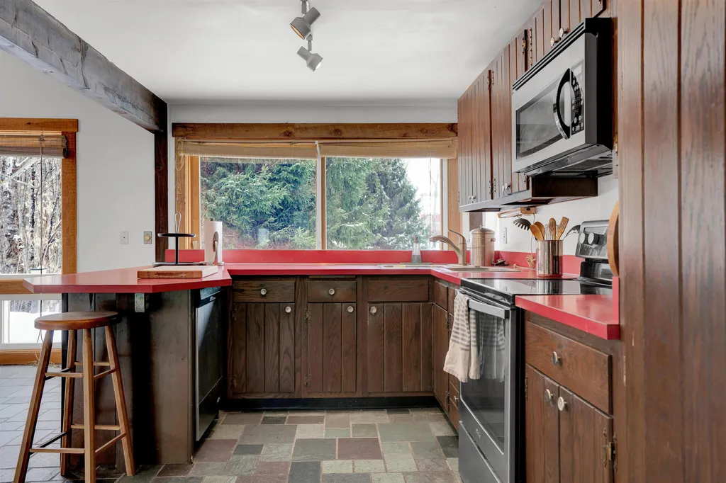 101 Westmont Way Woodstock VT 05091