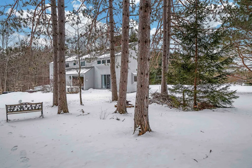 101 Westmont Way Woodstock VT 05091