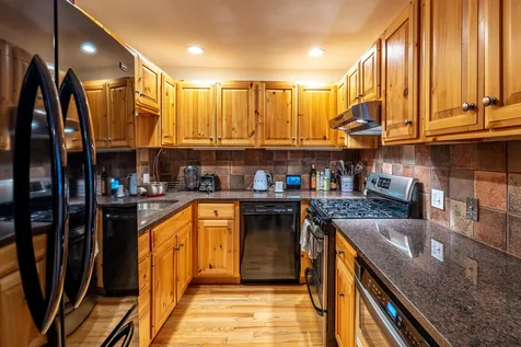 23 Low Road Hanover NH 03755