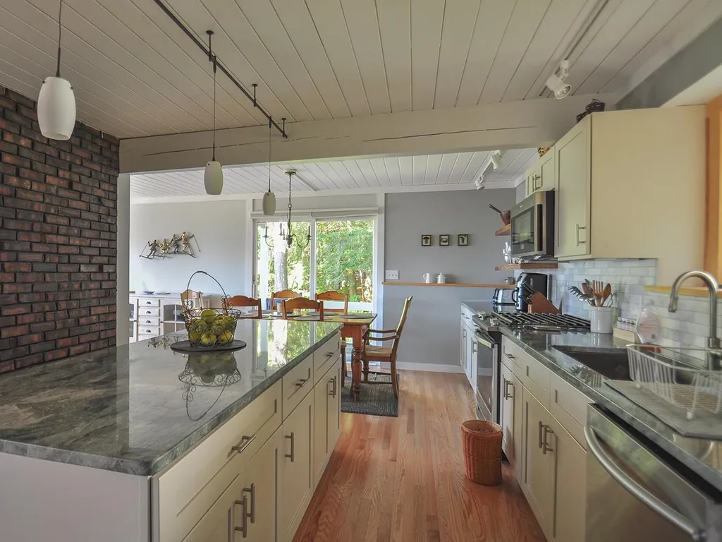 702 Ski Valley Road Waitsfield VT 05673