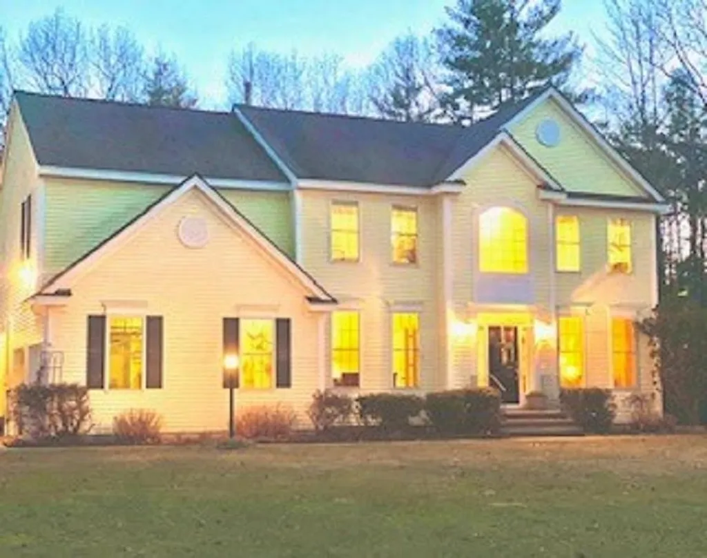 9 Dogwood Lane Bedford NH 03110