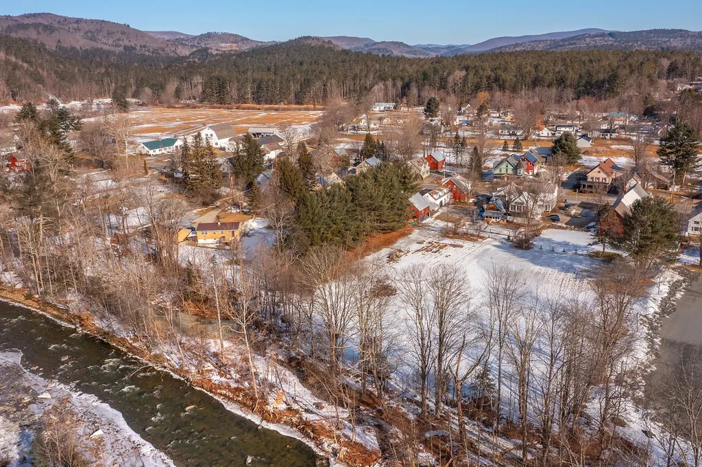 501 Main Street Chester VT 05143