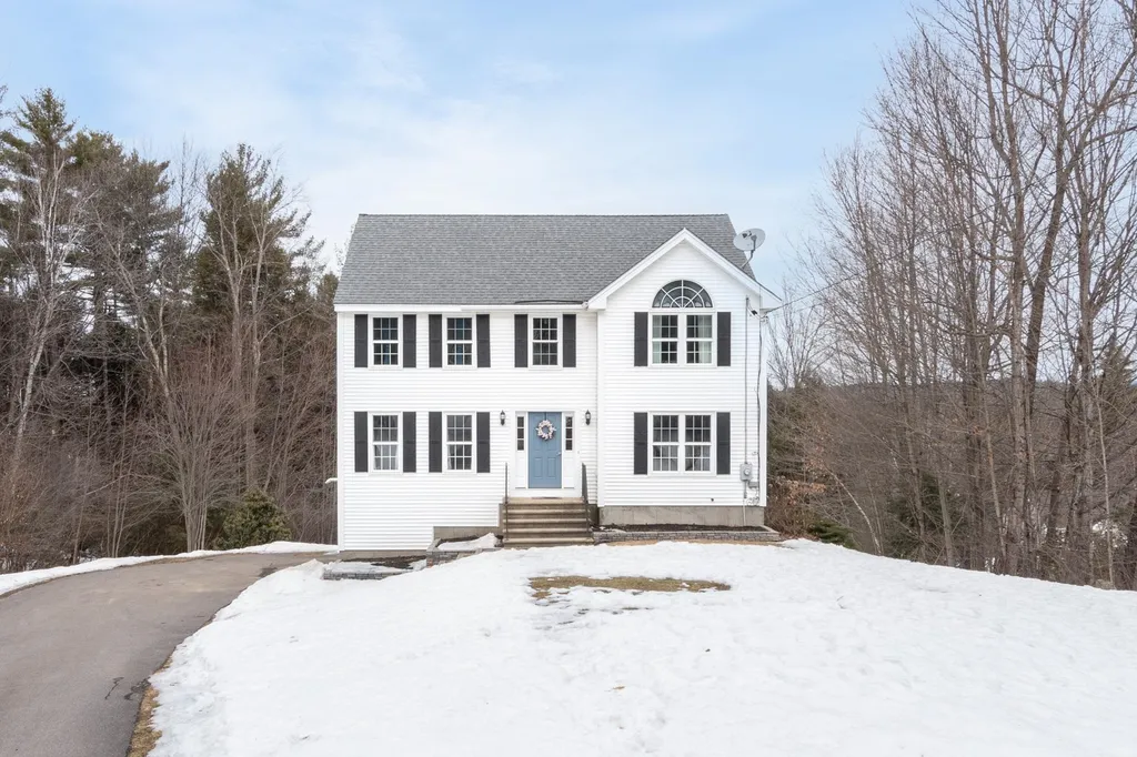 48 Wethersfield Drive Northfield NH 03276