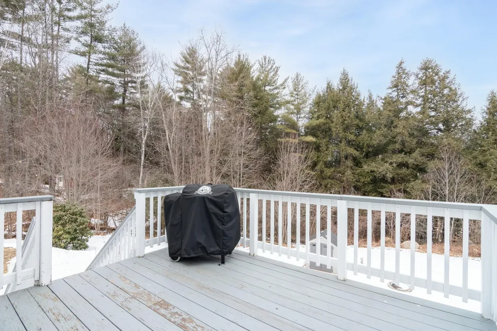 48 Wethersfield Drive Northfield NH 03276