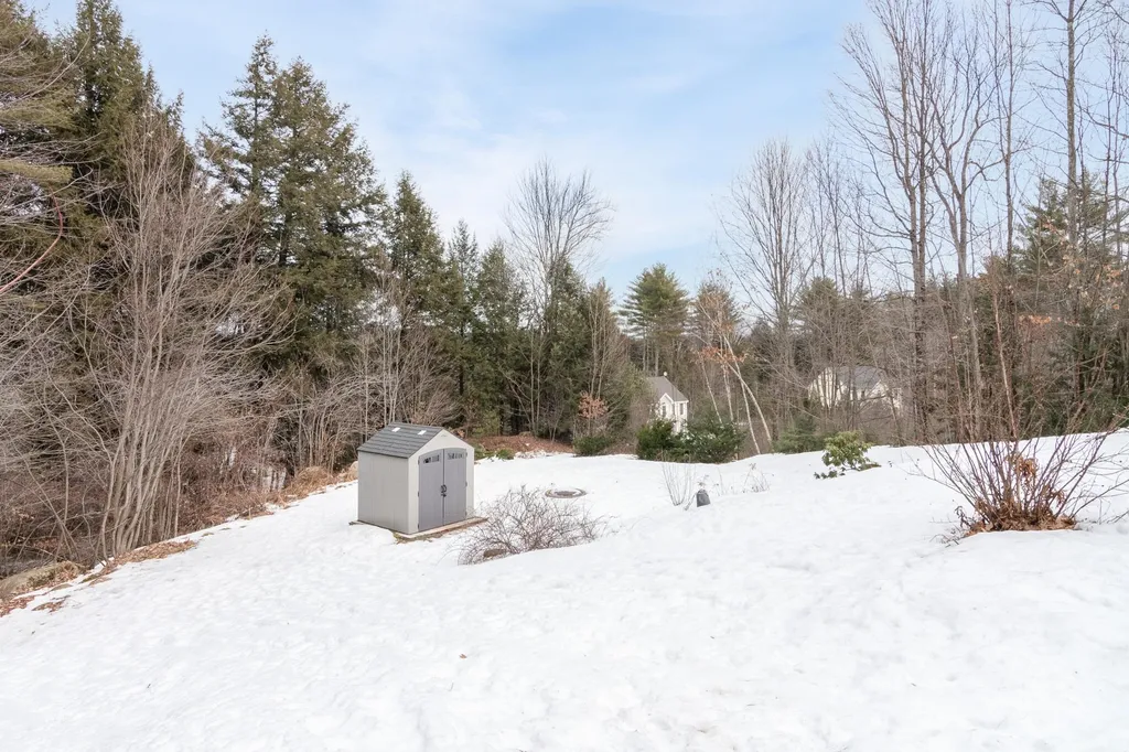 48 Wethersfield Drive Northfield NH 03276