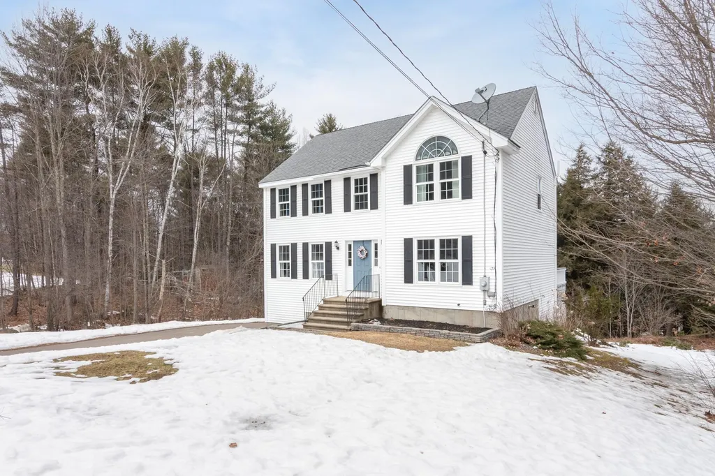 48 Wethersfield Drive Northfield NH 03276