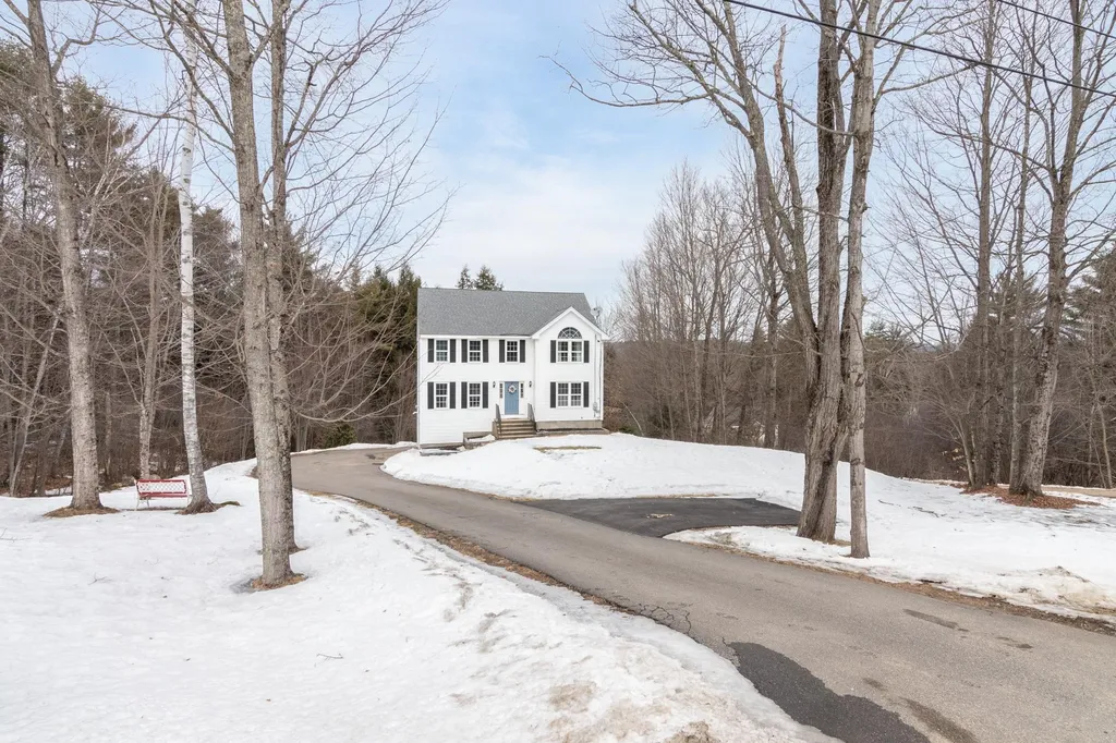 48 Wethersfield Drive Northfield NH 03276