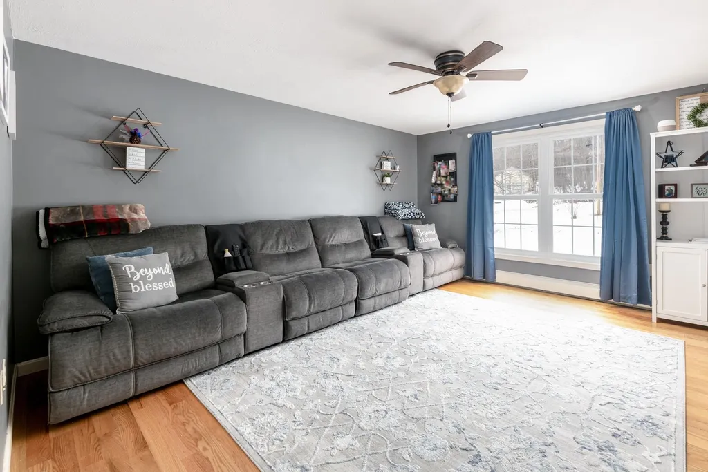 48 Wethersfield Drive Northfield NH 03276